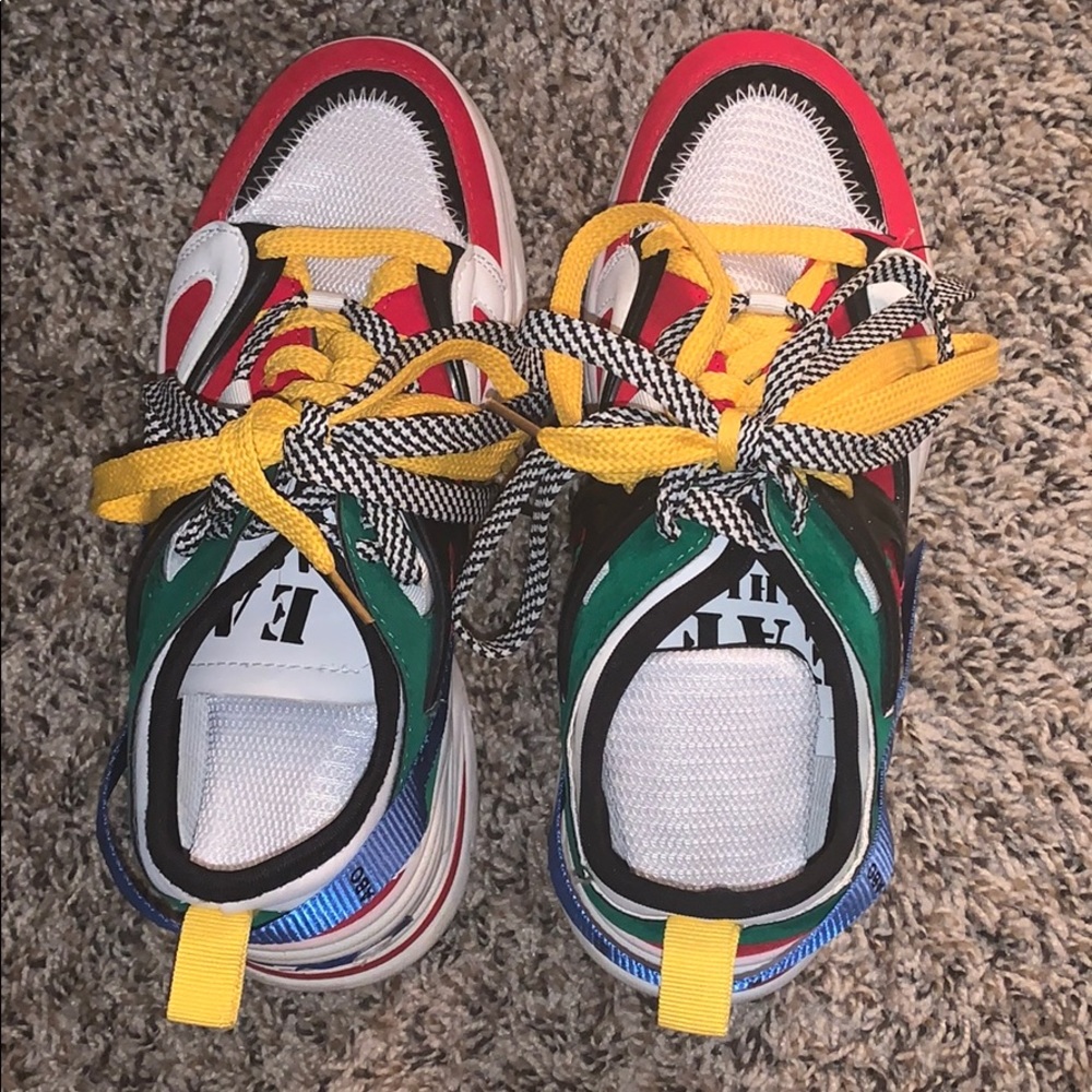 Shoes - Picture 4 of 4